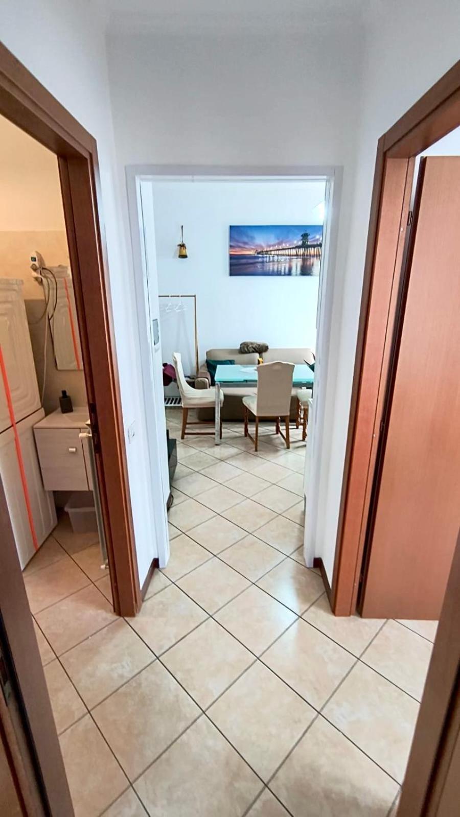 Appartamento Confortevole Con Terrazza Como Bagian luar foto